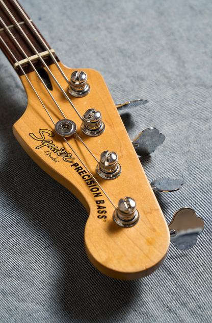 Bass "AMORE AMORE" - Denim Custom by ARCHIVE DNZ