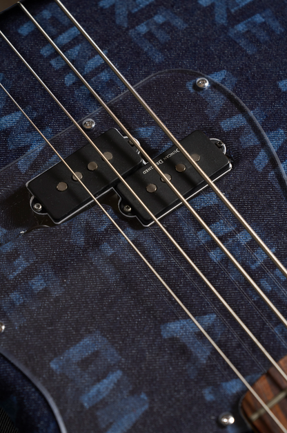 Bass "AMORE AMORE" - Denim Custom by ARCHIVE DNZ